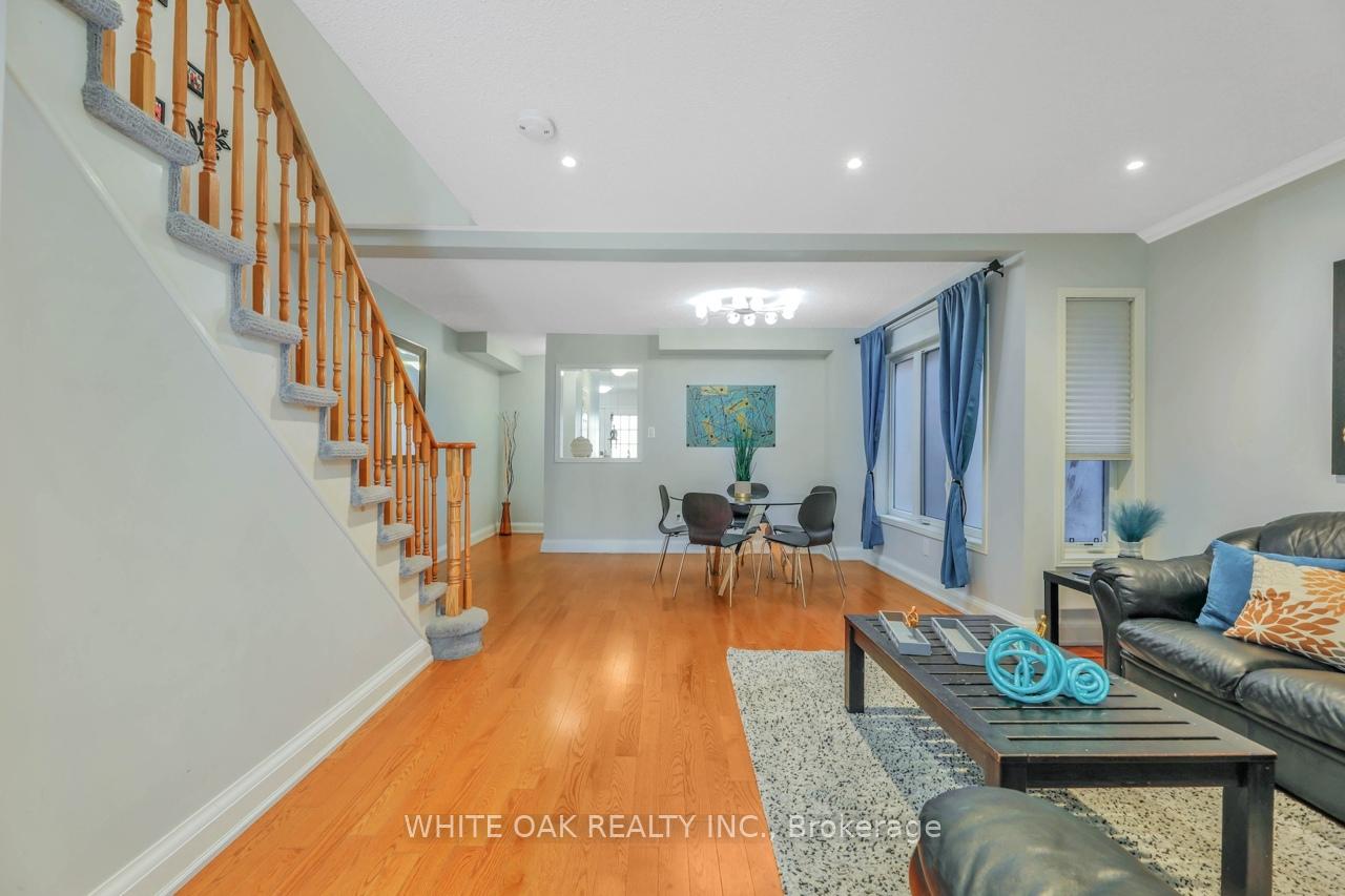 Photo 27 of 43 Sassafras Circle, Vaughan, Patterson — HOMEH