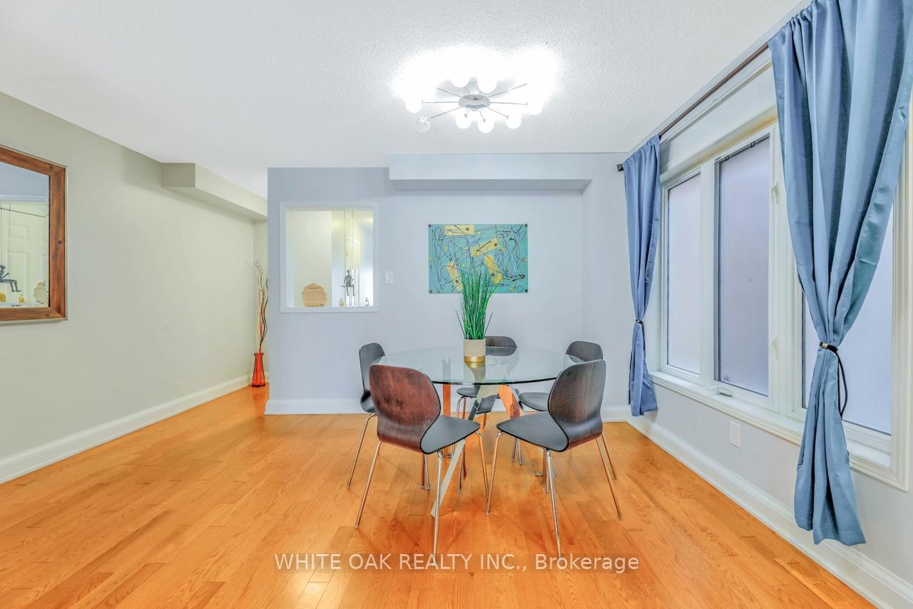 Photo 30 of 43 Sassafras Circle, Vaughan, Patterson — HOMEH