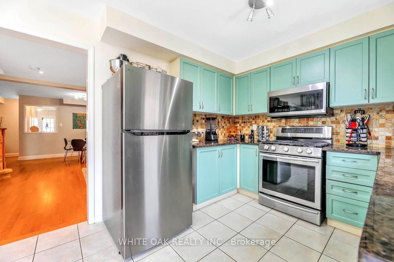 Photo 34 of 43 Sassafras Circle, Vaughan, Patterson — HOMEH