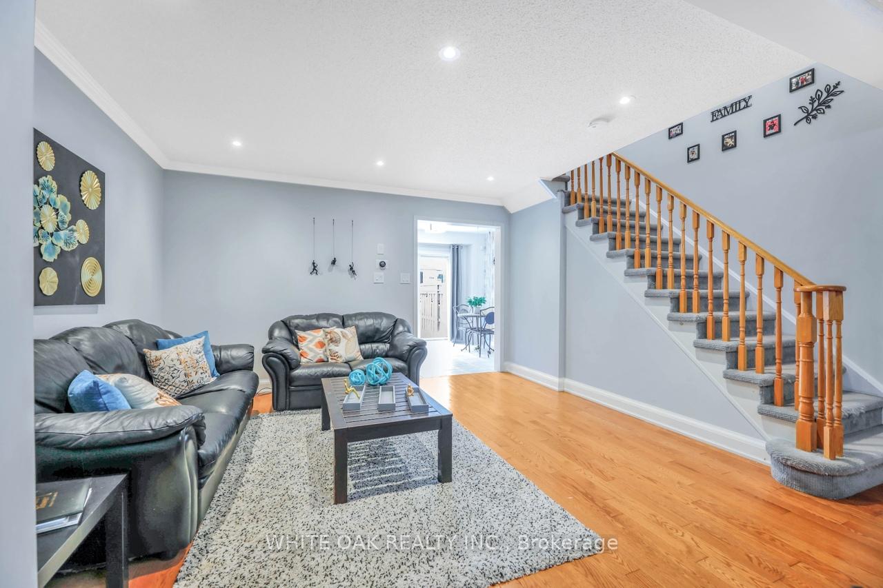 Photo 41 of 43 Sassafras Circle, Vaughan, Patterson — HOMEH