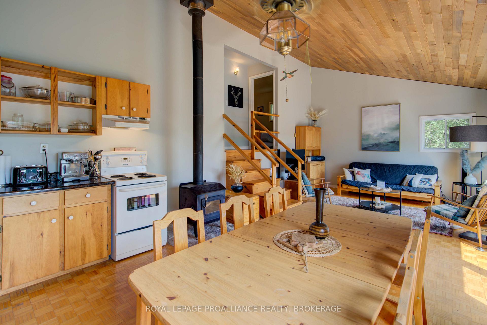 Photo 17 of 49 Bay Ridge Lane, Westport, Westport — HOMEH