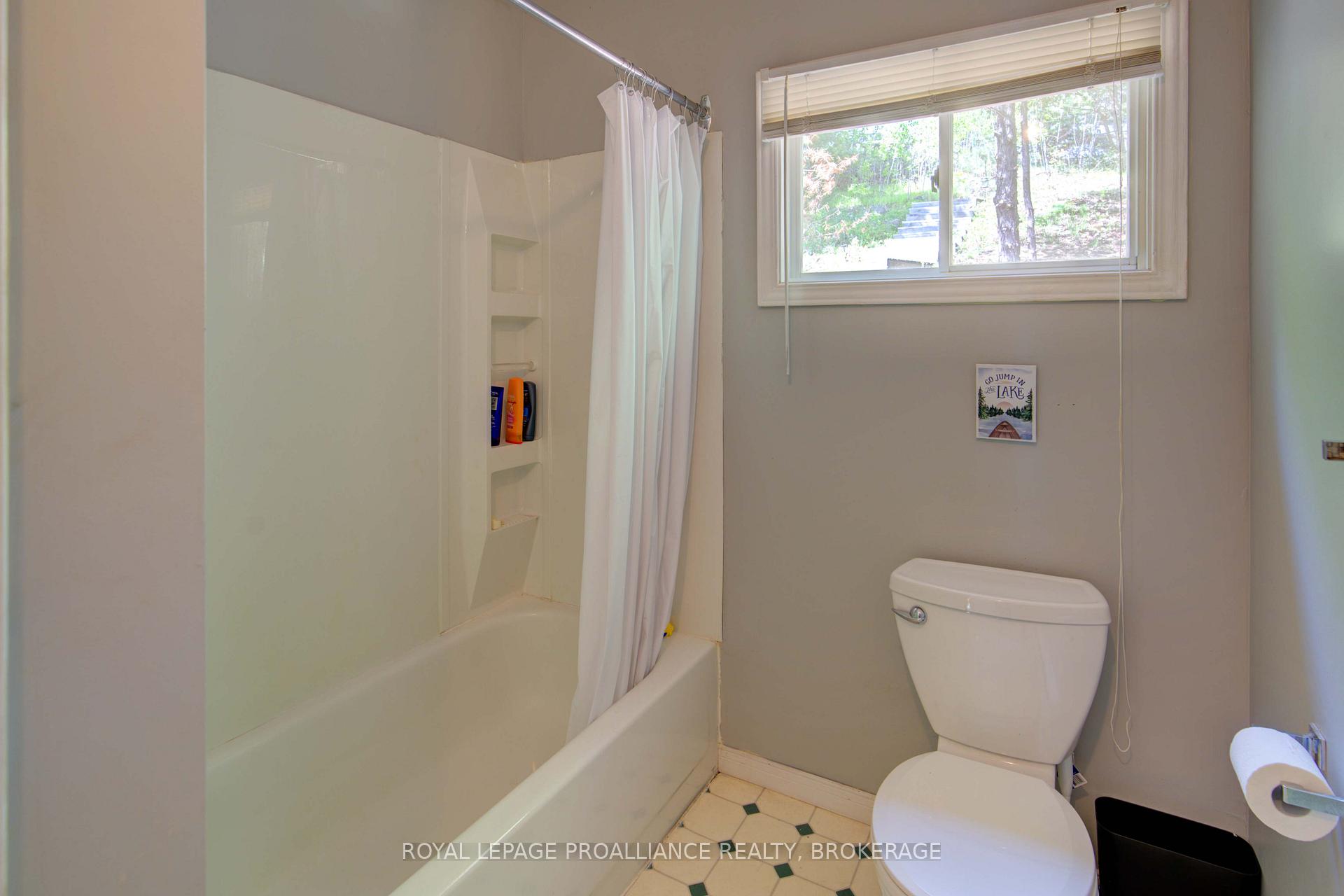 Photo 28 of 49 Bay Ridge Lane, Westport, Westport — HOMEH
