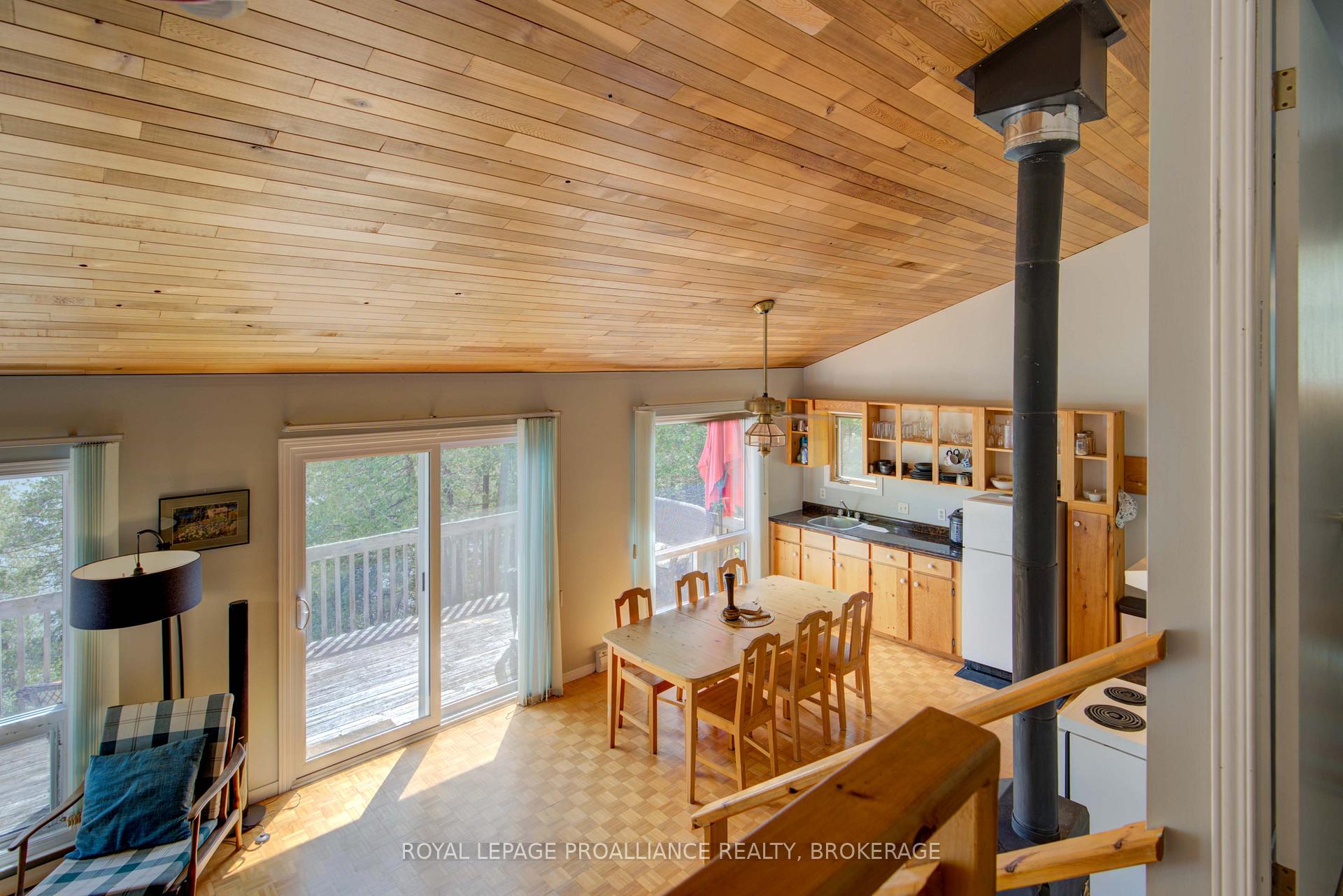 Photo 31 of 49 Bay Ridge Lane, Westport, Westport — HOMEH