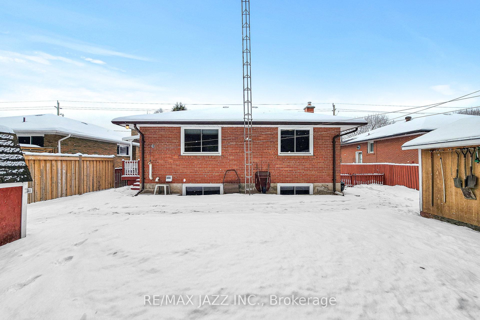 Photo 4 of 807 Annes Street, Whitby, Lynde Creek — HOMEH