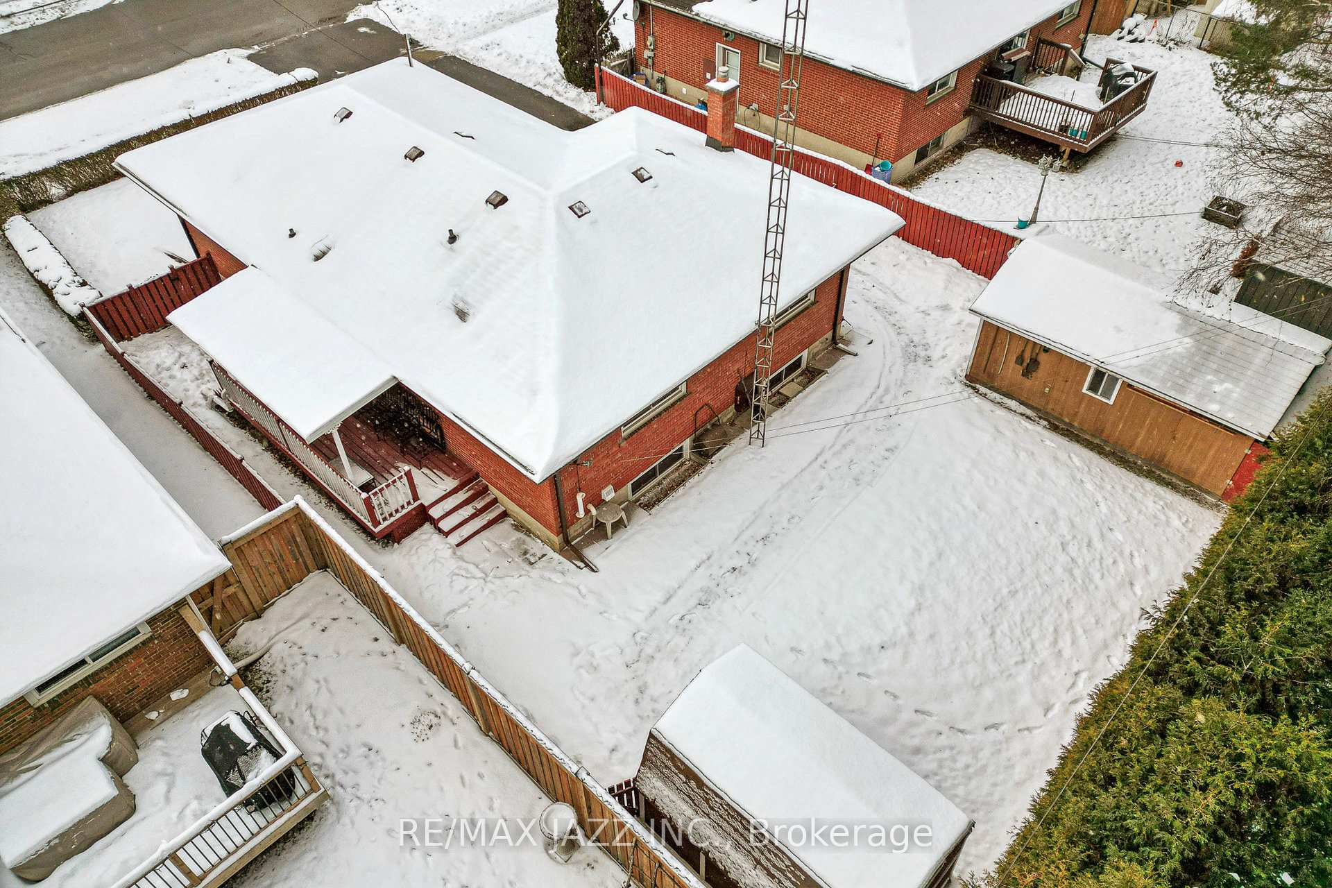 Photo 5 of 807 Annes Street, Whitby, Lynde Creek — HOMEH