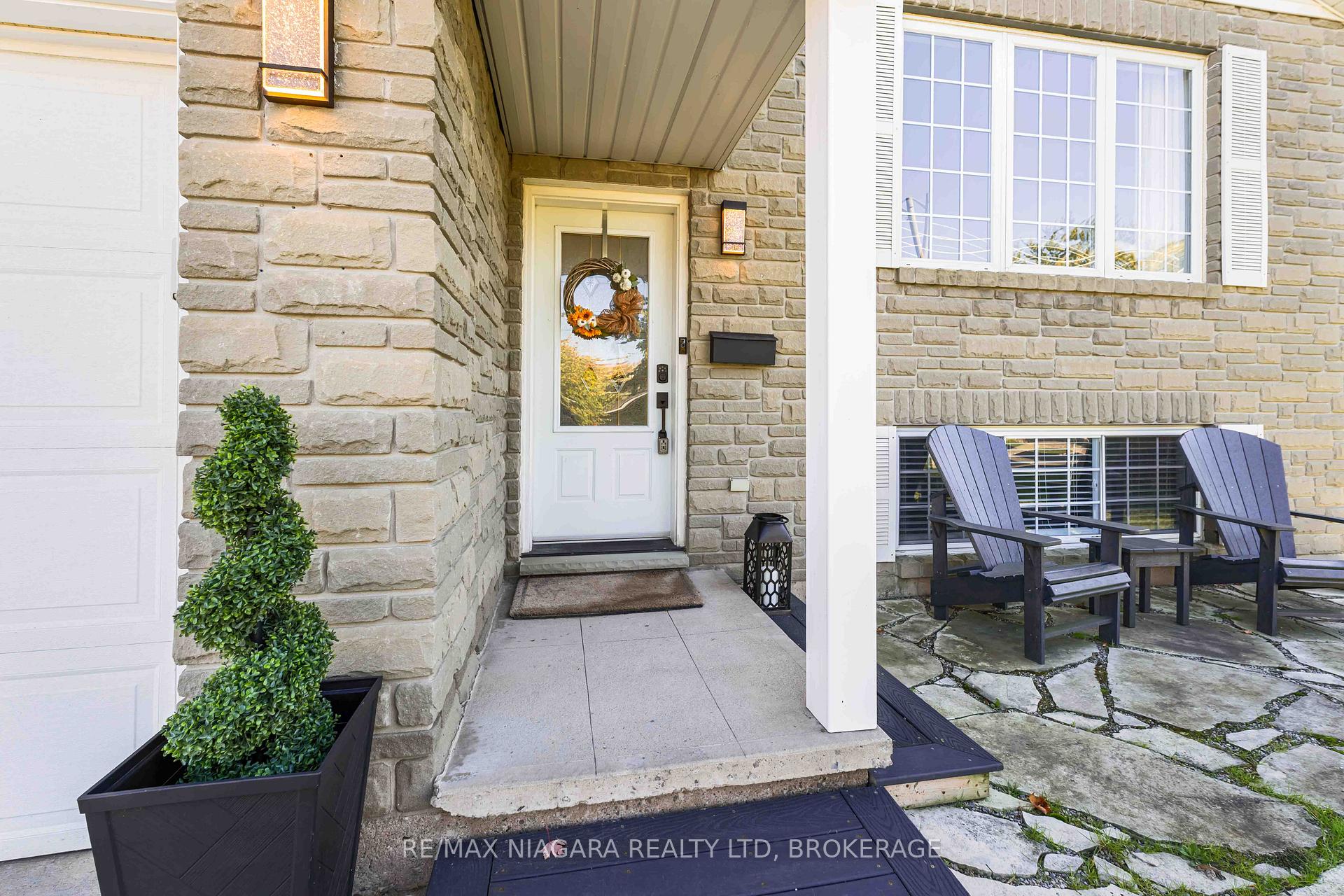 Photo 3 of 29 Talbot Avenue, Welland, Dain City — HOMEH