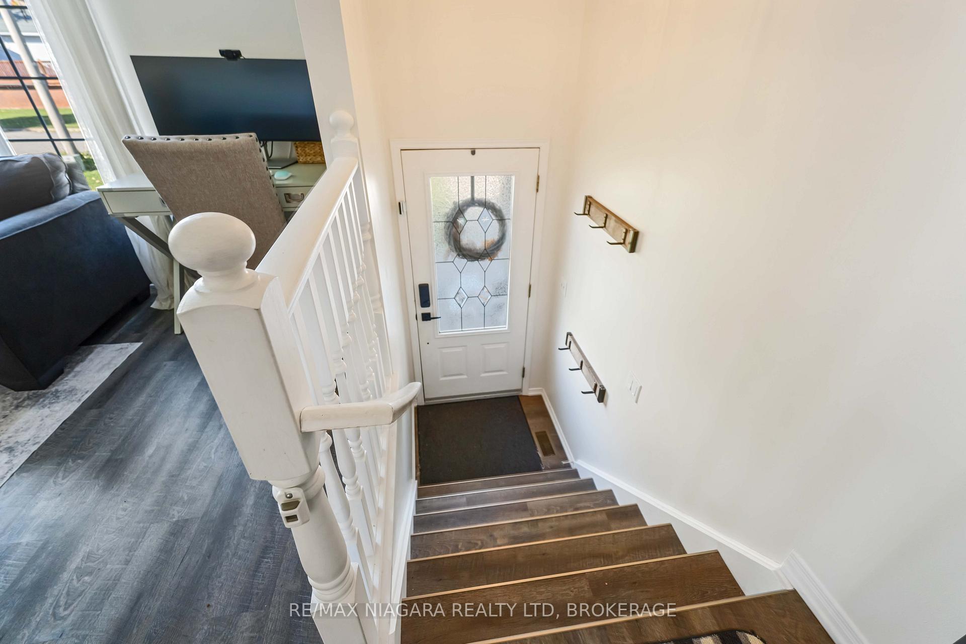 Photo 4 of 29 Talbot Avenue, Welland, Dain City — HOMEH