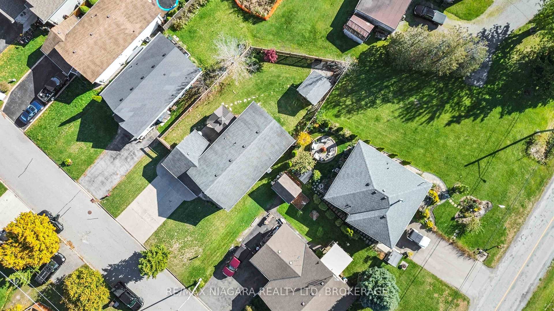 Photo 24 of 29 Talbot Avenue, Welland, Dain City — HOMEH