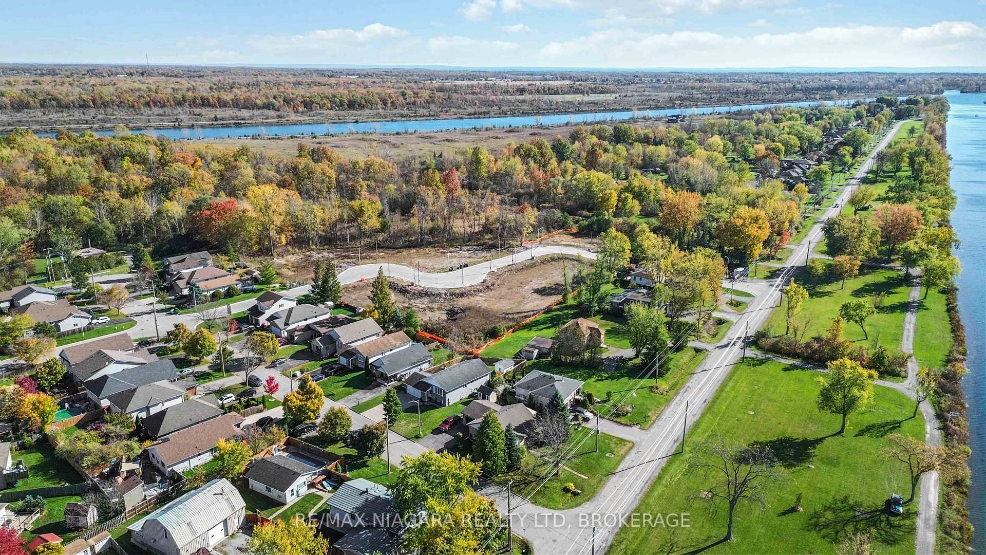 Photo 27 of 29 Talbot Avenue, Welland, Dain City — HOMEH