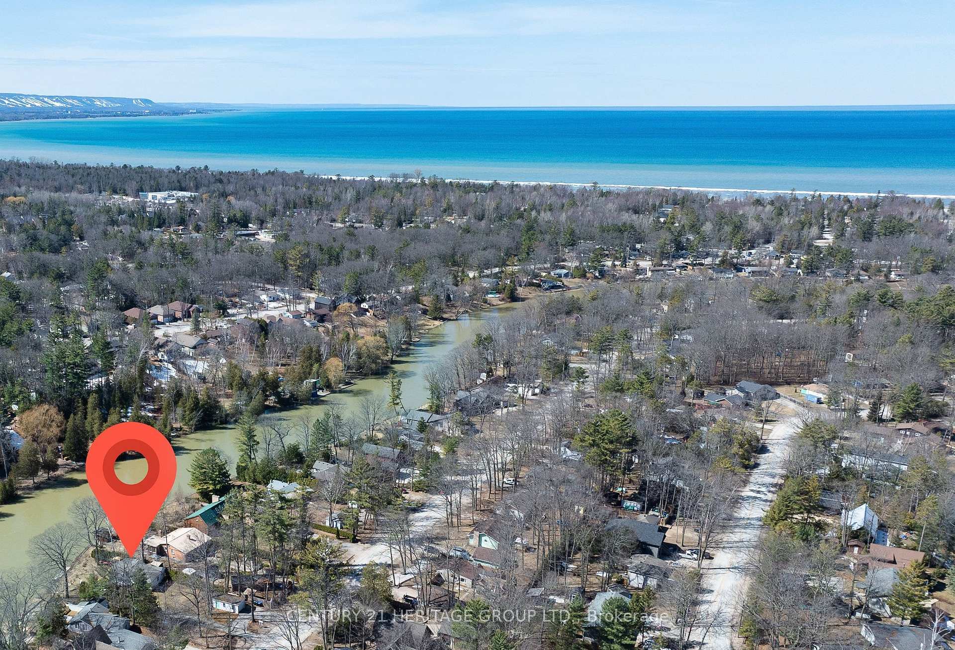 Photo 3 of 742 Oxbow Park Drive, Wasaga Beach — HOMEH
