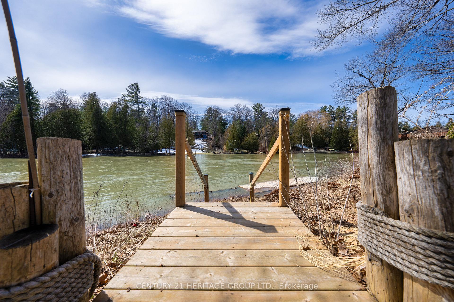 Photo 7 of 742 Oxbow Park Drive, Wasaga Beach — HOMEH