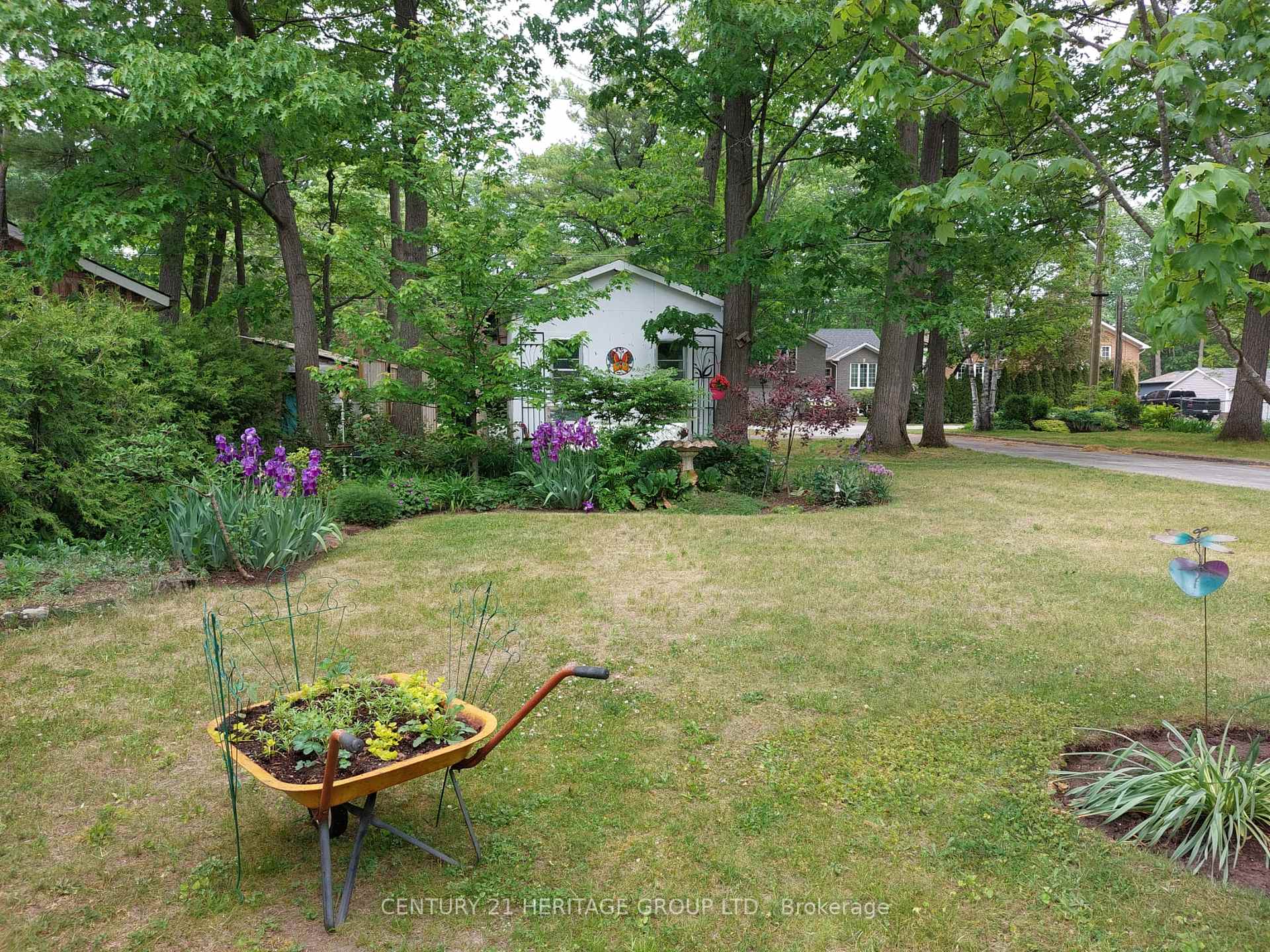Photo 25 of 742 Oxbow Park Drive, Wasaga Beach — HOMEH