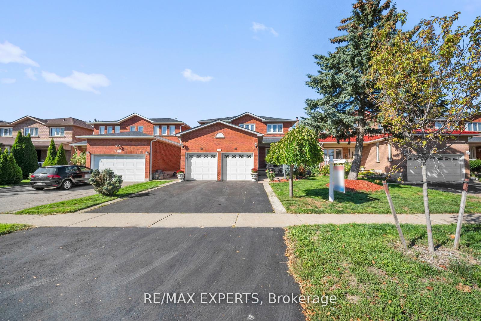 Photo 1 of 118 Chancellor Drive, Vaughan, East Woodbridge — HOMEH