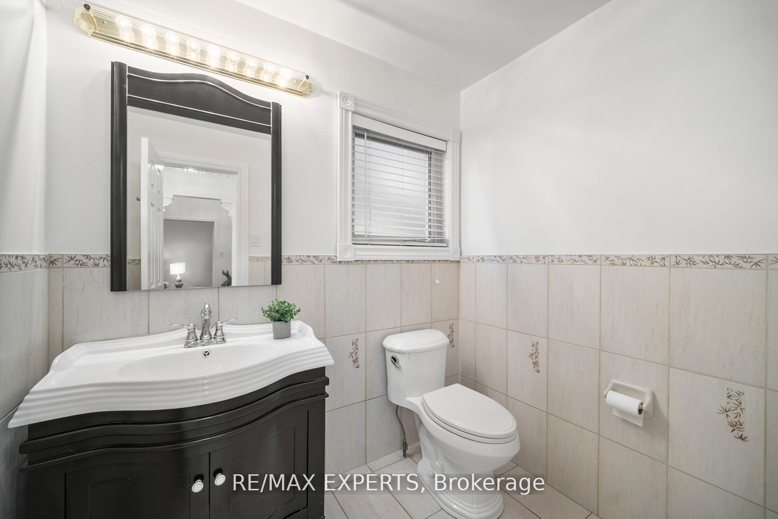 Photo 19 of 118 Chancellor Drive, Vaughan, East Woodbridge — HOMEH