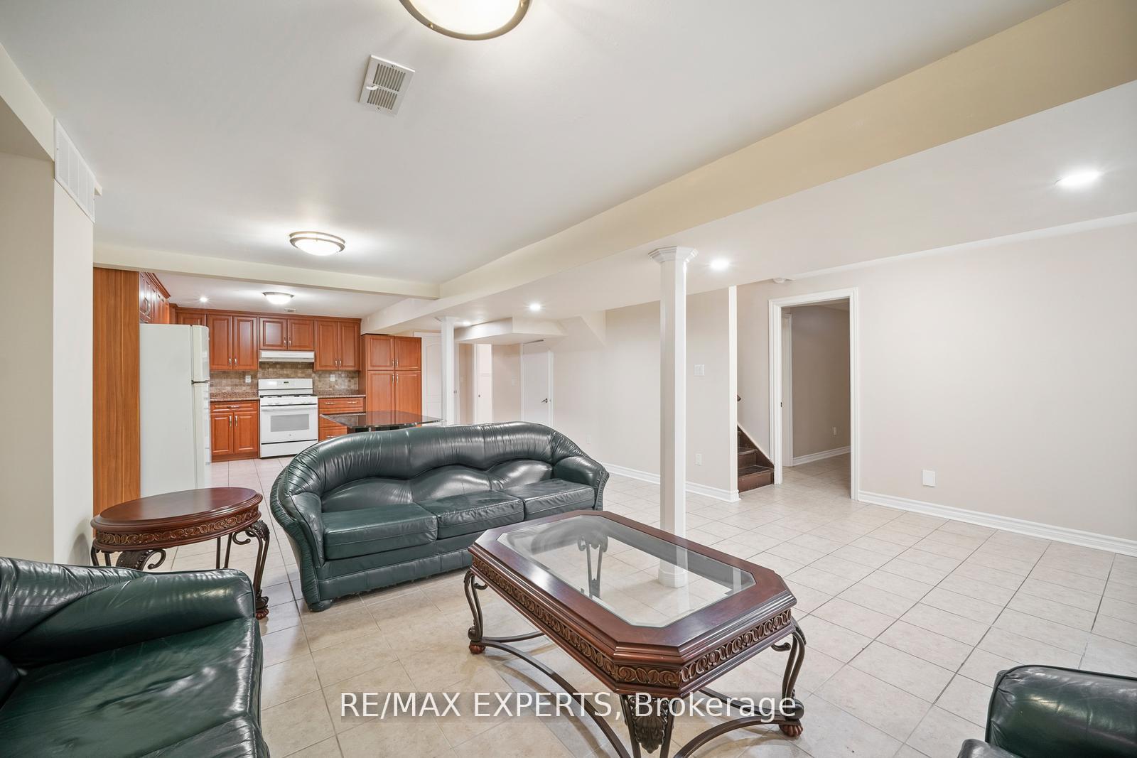 Photo 30 of 118 Chancellor Drive, Vaughan, East Woodbridge — HOMEH