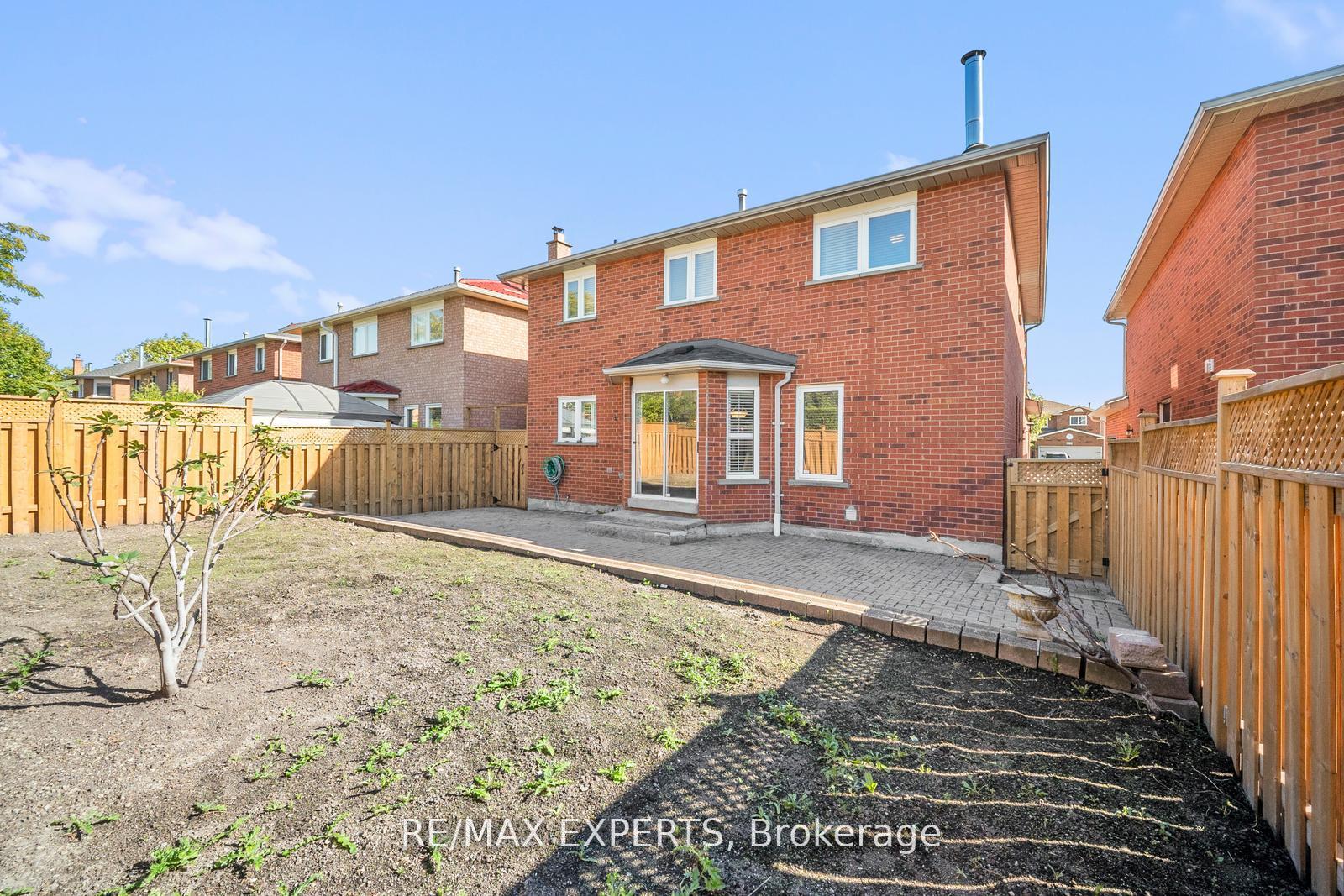 Photo 39 of 118 Chancellor Drive, Vaughan, East Woodbridge — HOMEH