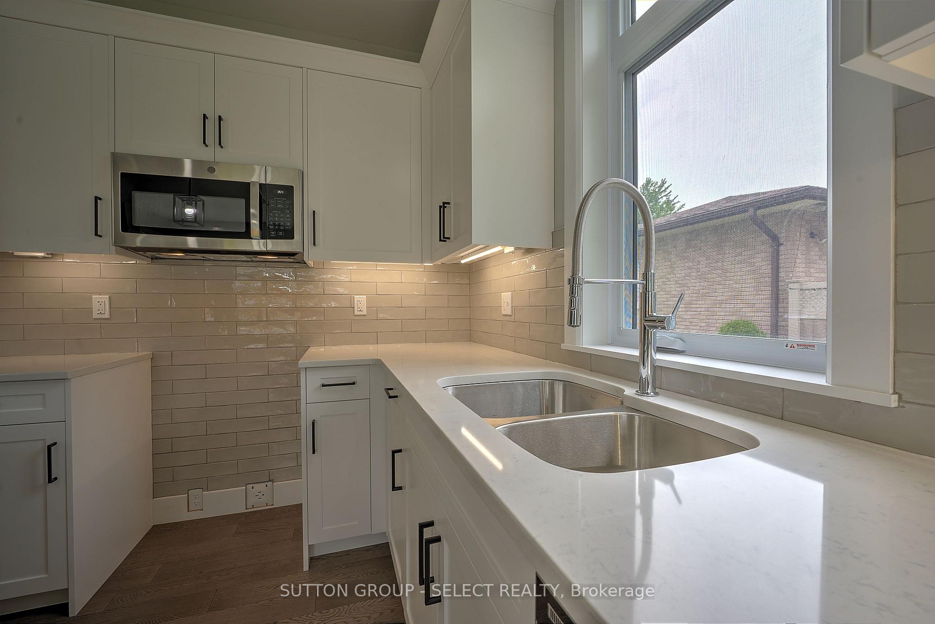 Photo 10 of 15 John Street S, Bluewater, Zurich — HOMEH