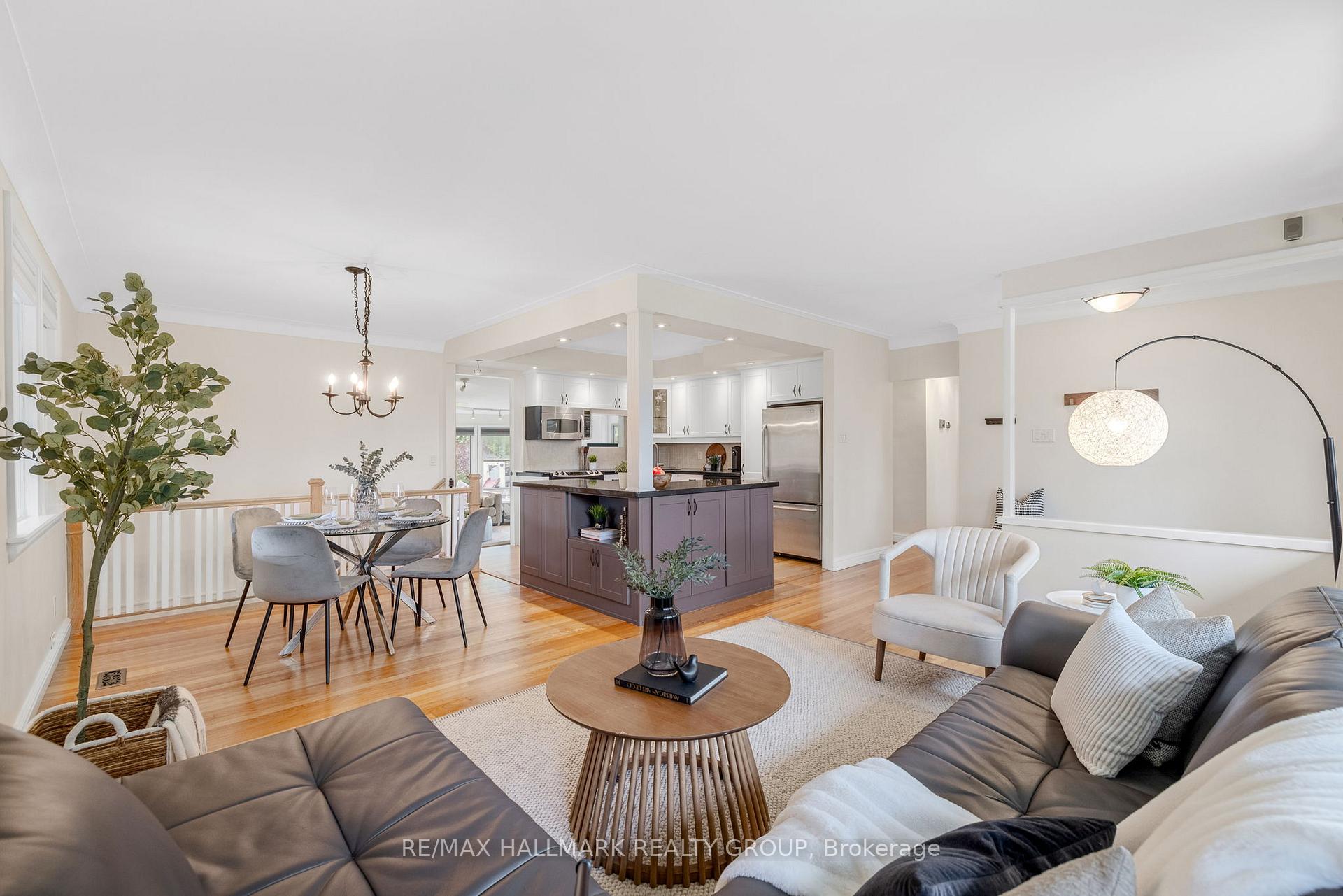 Photo 4 of 2209 Utah Street, Ottawa, Alta Vista — HOMEH