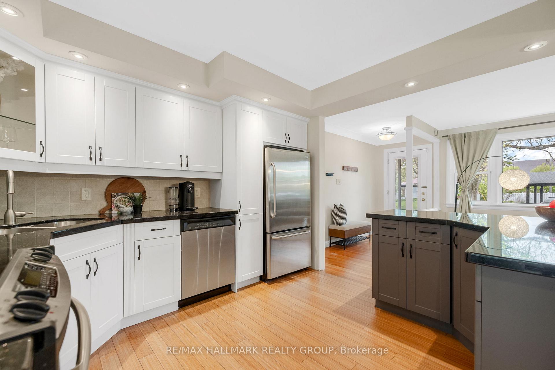 Photo 11 of 2209 Utah Street, Ottawa, Alta Vista — HOMEH