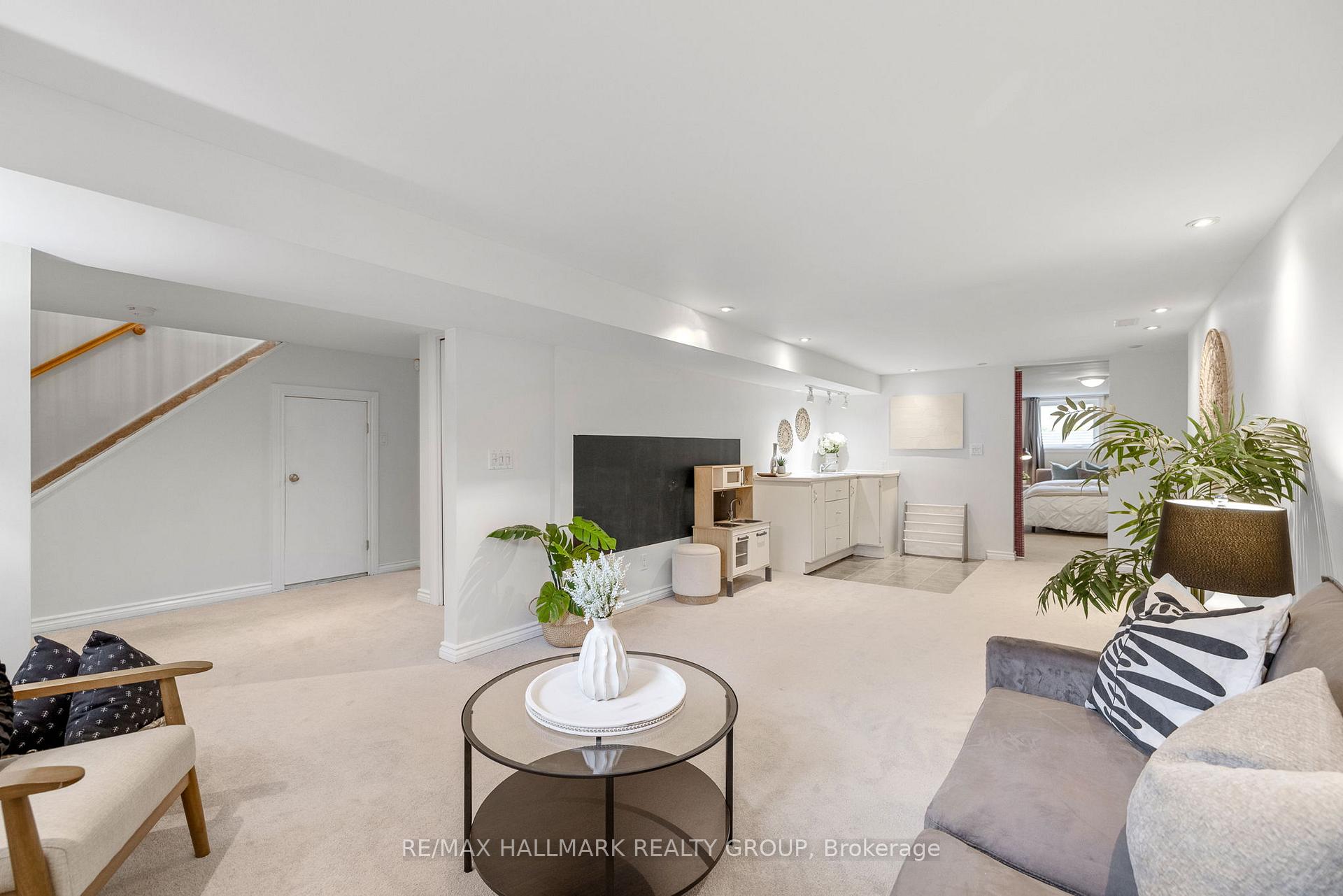 Photo 22 of 2209 Utah Street, Ottawa, Alta Vista — HOMEH