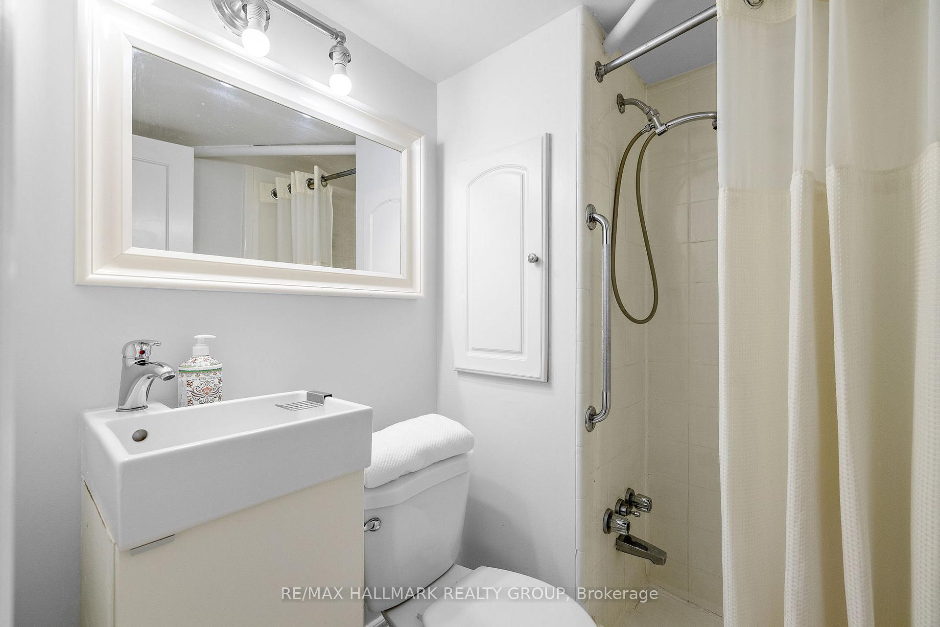 Photo 26 of 2209 Utah Street, Ottawa, Alta Vista — HOMEH