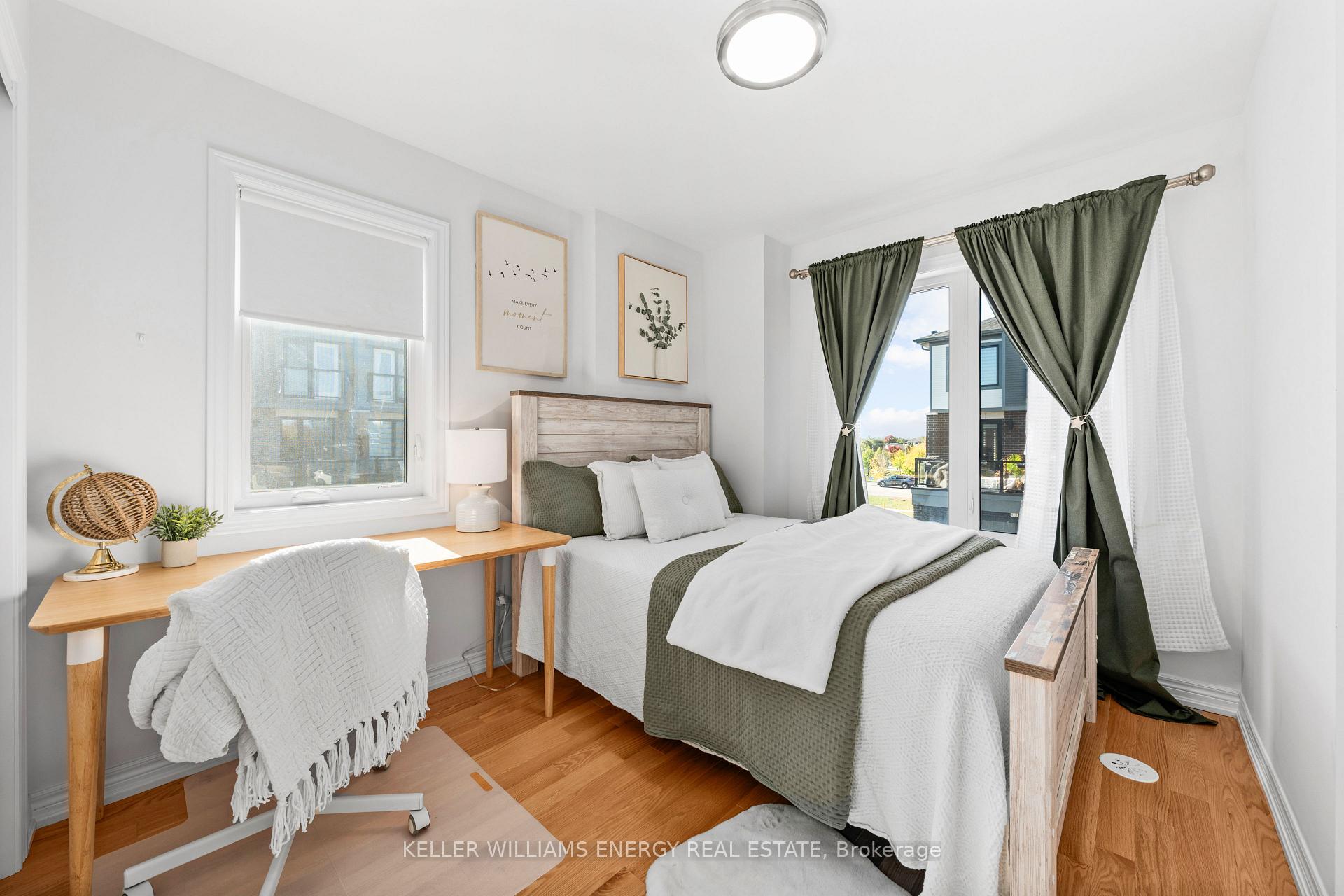 Photo 9 of 62 Sorbara Way, Whitby, Brooklin — HOMEH
