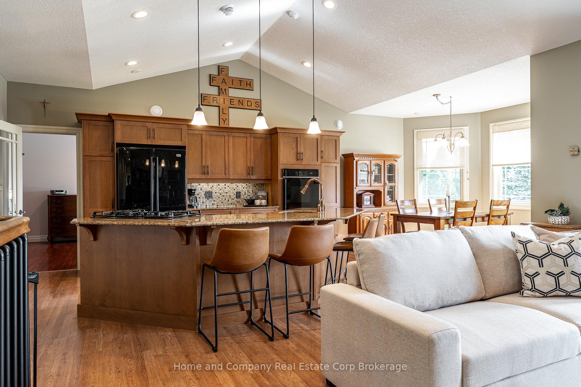 Photo 8 of 6055 Fischer Road, West Perth, Mitchell — HOMEH