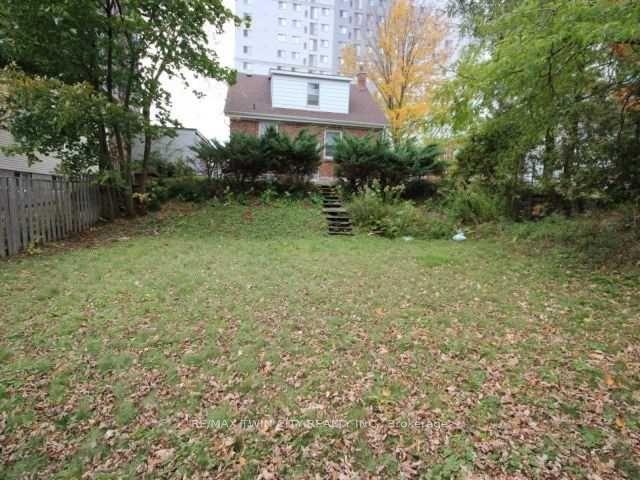Photo 4 of 342 King Street N, Waterloo, Downtown Waterloo — HOMEH