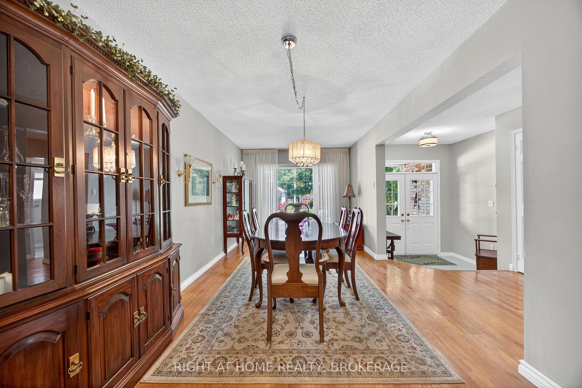 Photo 9 of 113 Silver Birch Avenue, Wasaga Beach — HOMEH