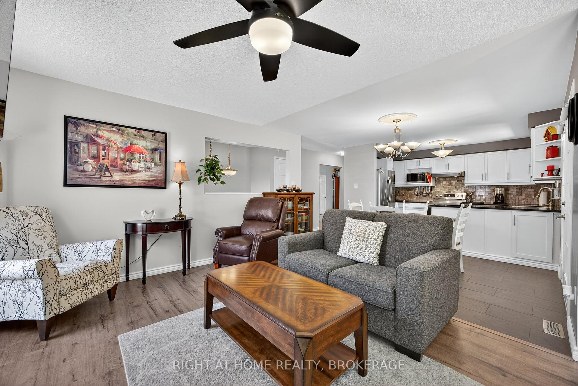 Photo 16 of 113 Silver Birch Avenue, Wasaga Beach — HOMEH