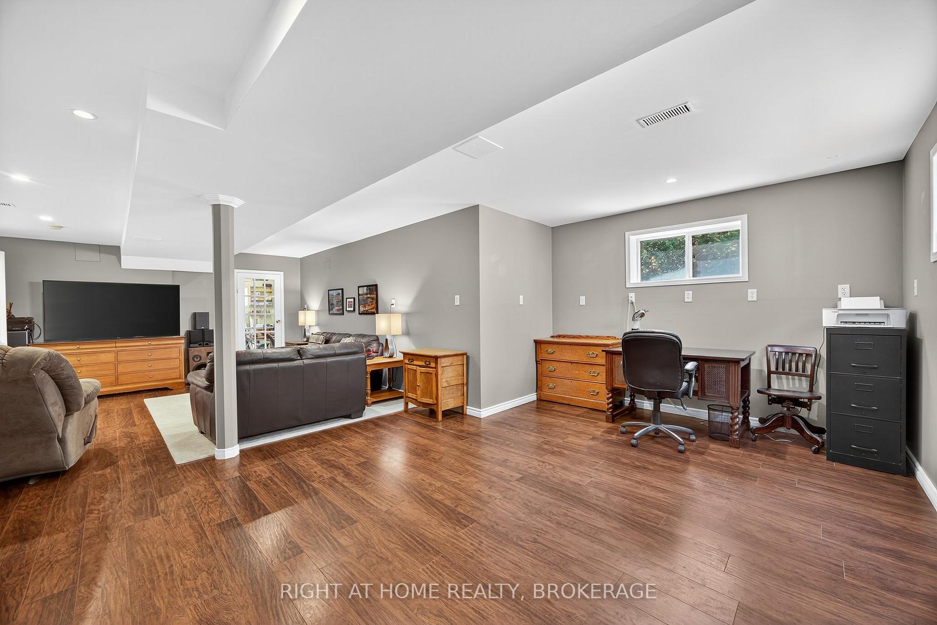 Photo 37 of 113 Silver Birch Avenue, Wasaga Beach — HOMEH