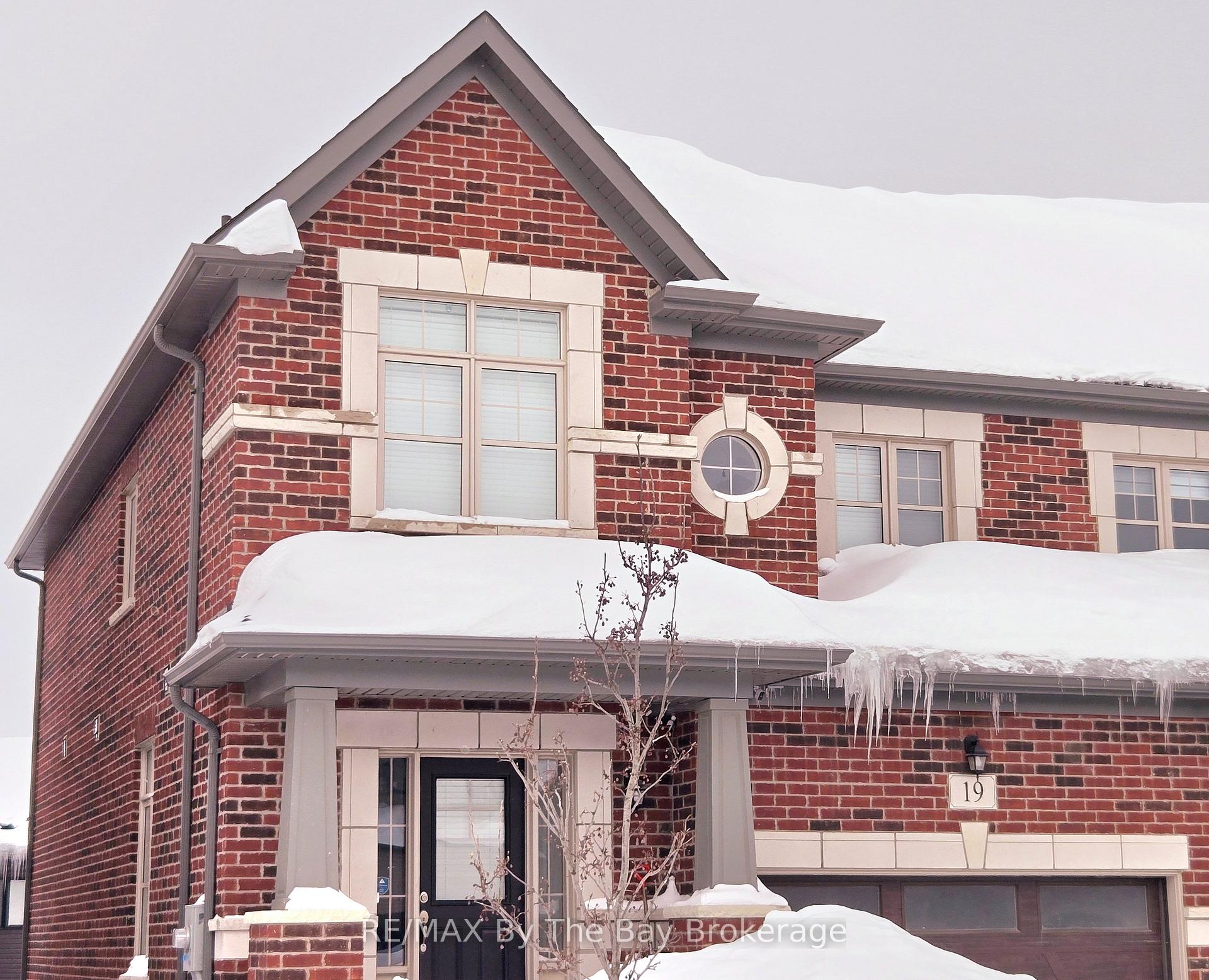 Front of 19 Federica Crescent