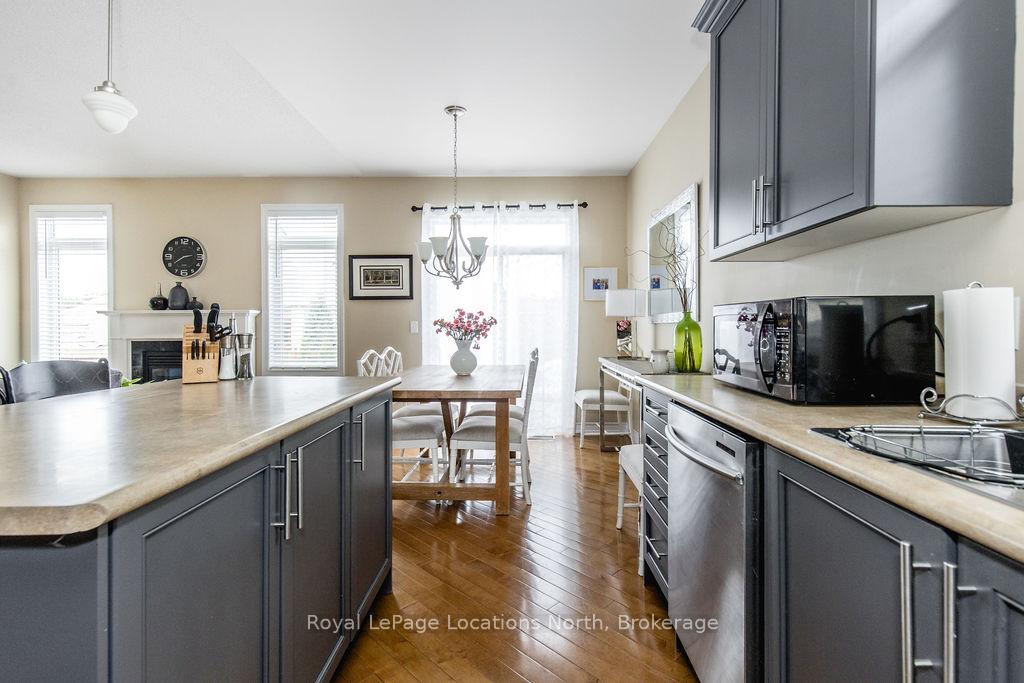 Photo 11 of 4 Broadpoint Street, Wasaga Beach — HOMEH