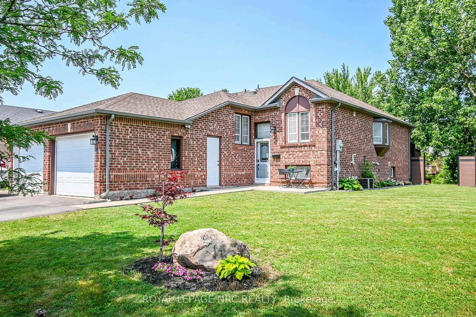 Photo 1 of 4 Jackson Court W, Welland, N. Welland — HOMEH