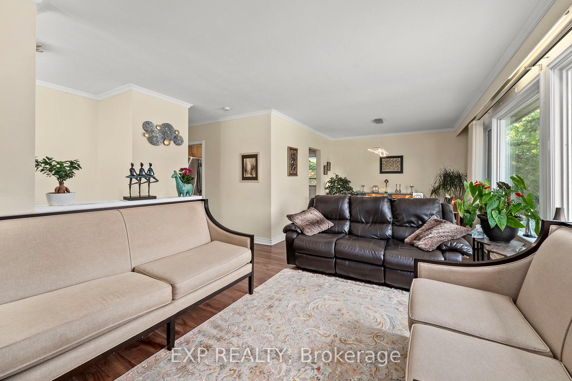 Photo 12 of 31 Patrick Drive, Aurora, Aurora Highlands — HOMEH