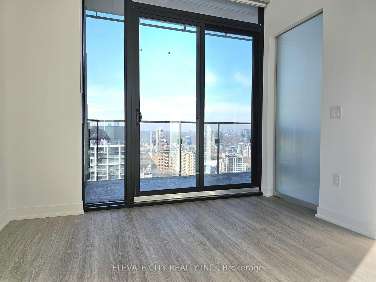 Photo 5 of Unit 2705, 284 King St E, Toronto, Moss Park — HOMEH