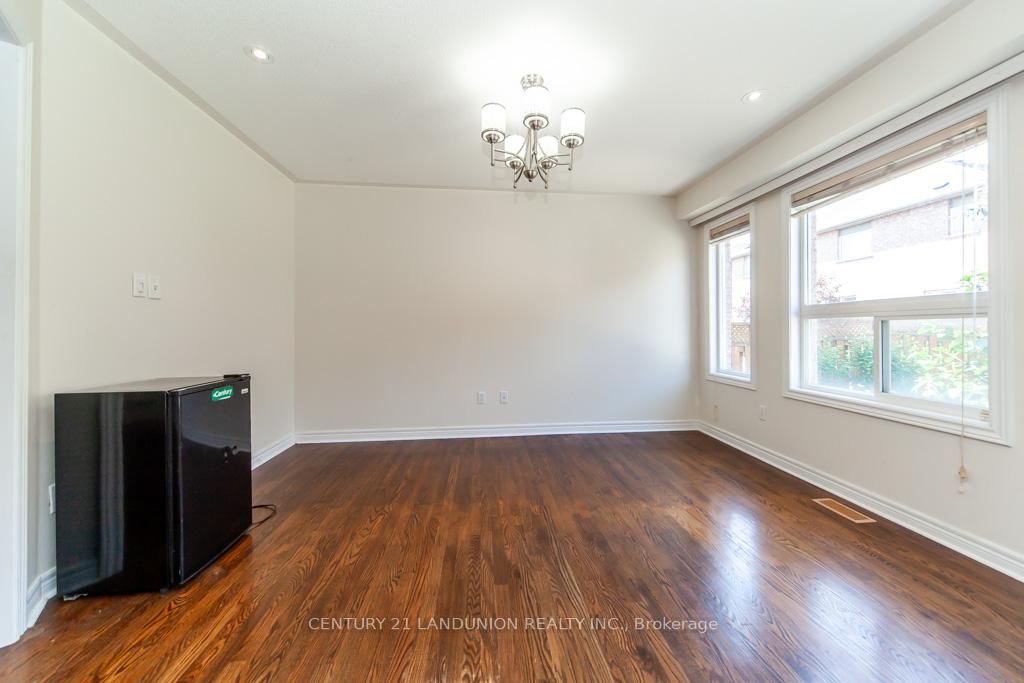 Photo 13 of 26 Arbourview Drive, Vaughan, Concord — HOMEH