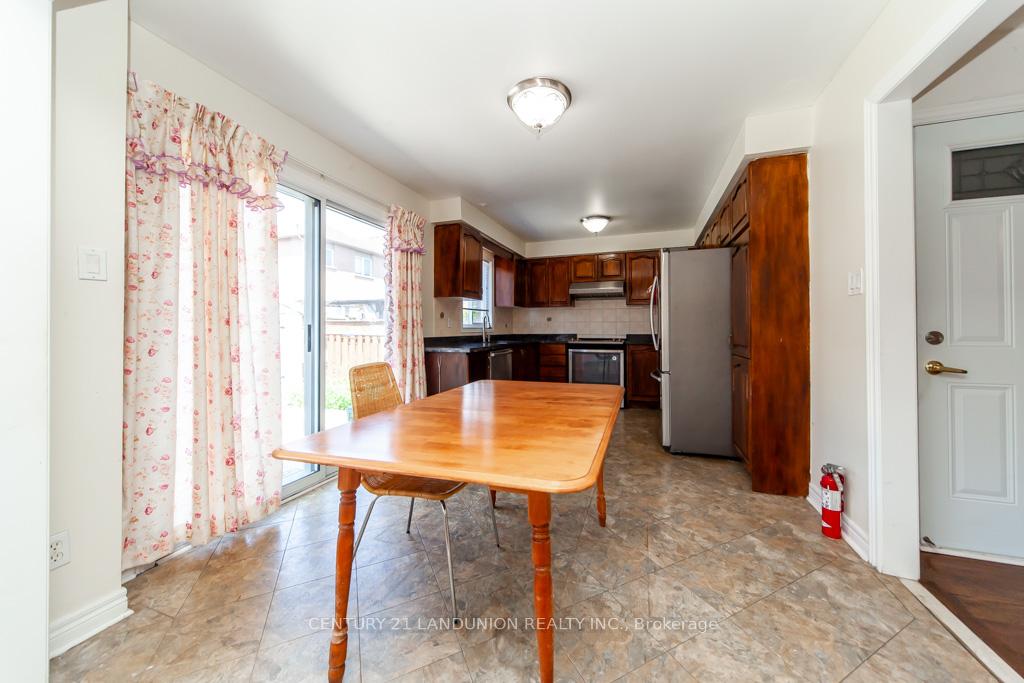 Photo 17 of 26 Arbourview Drive, Vaughan, Concord — HOMEH