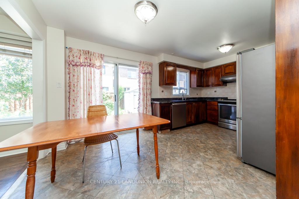 Photo 19 of 26 Arbourview Drive, Vaughan, Concord — HOMEH