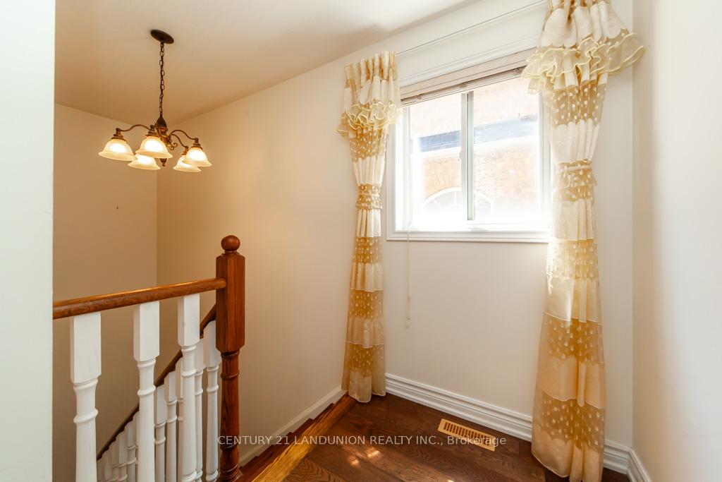 Photo 25 of 26 Arbourview Drive, Vaughan, Concord — HOMEH