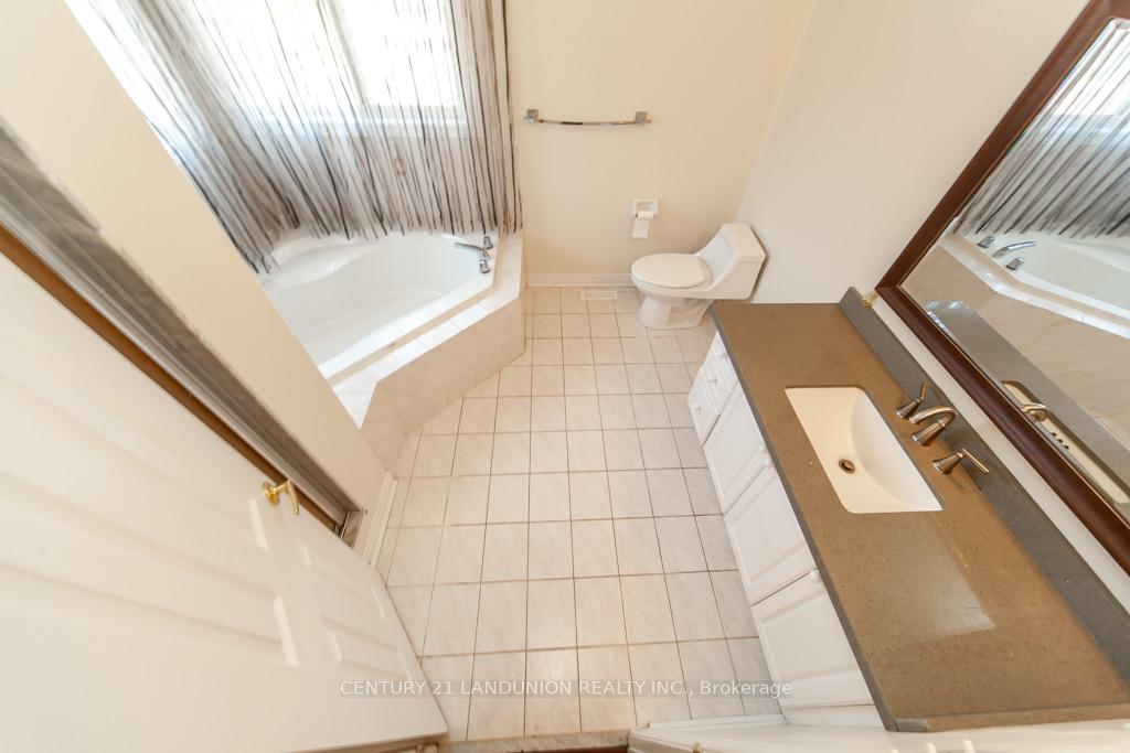 Photo 34 of 26 Arbourview Drive, Vaughan, Concord — HOMEH