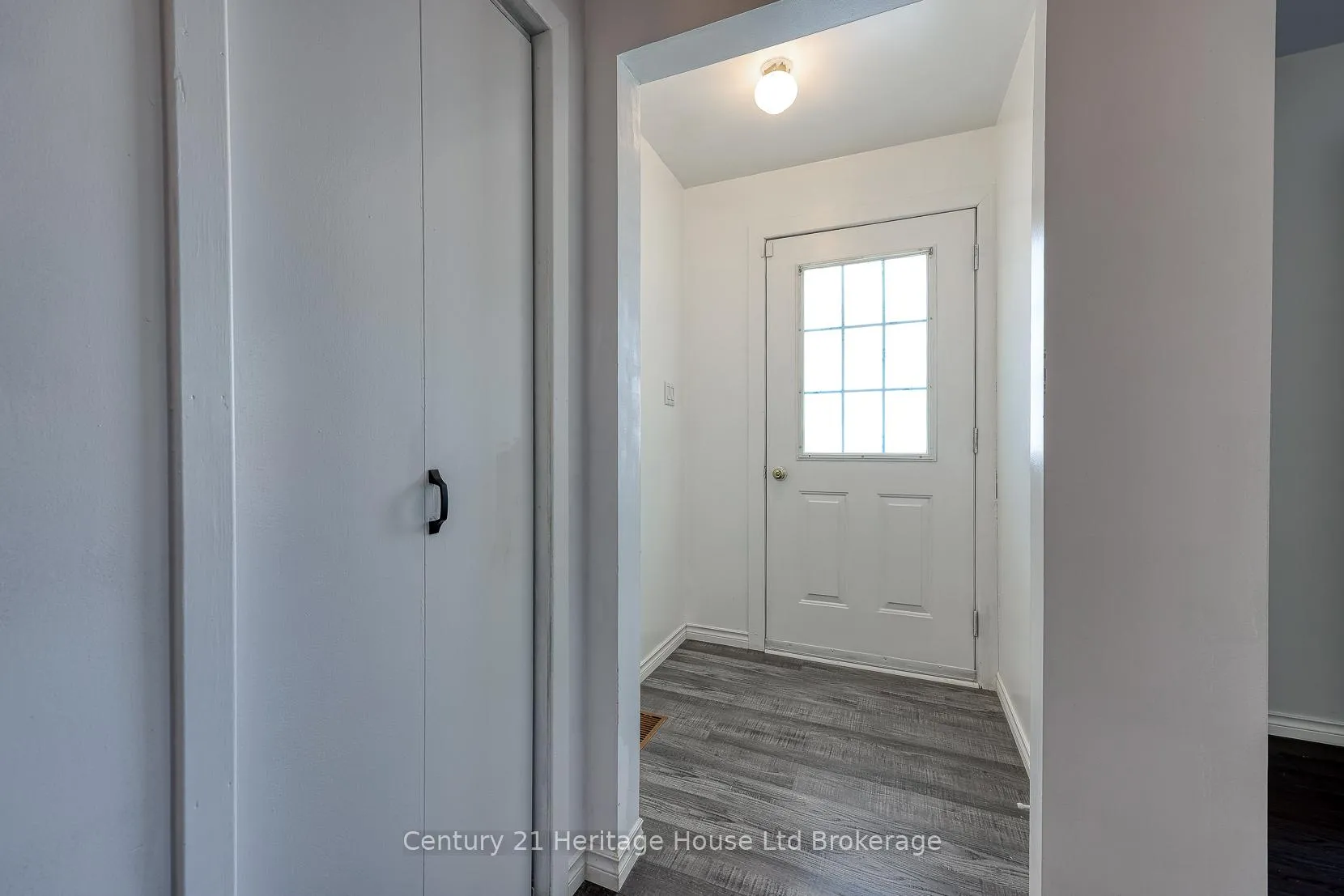 Photo 18 of 3177 Perth Road 180, West Perth, Hibbert — HOMEH