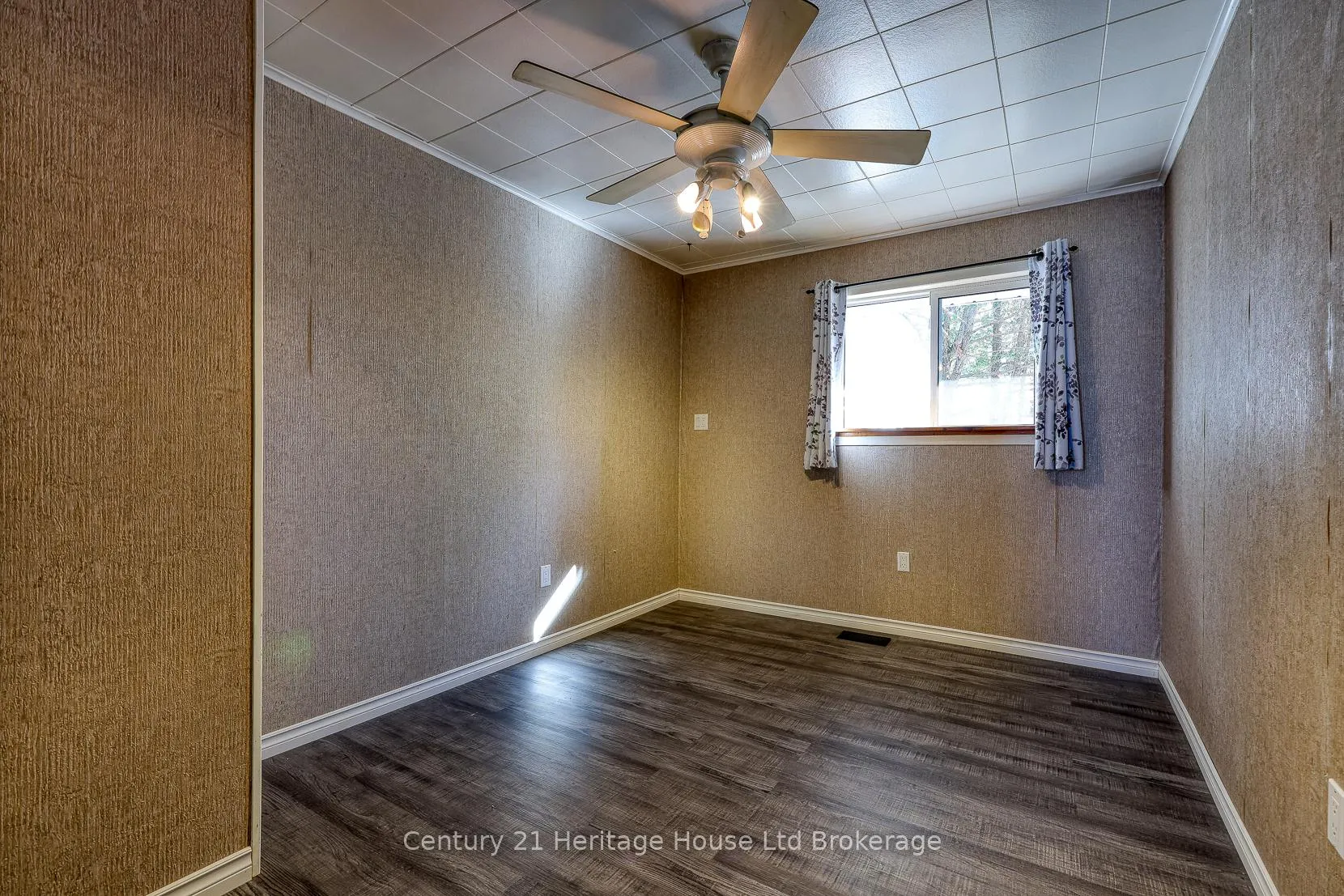 Photo 19 of 3177 Perth Road 180, West Perth, Hibbert — HOMEH