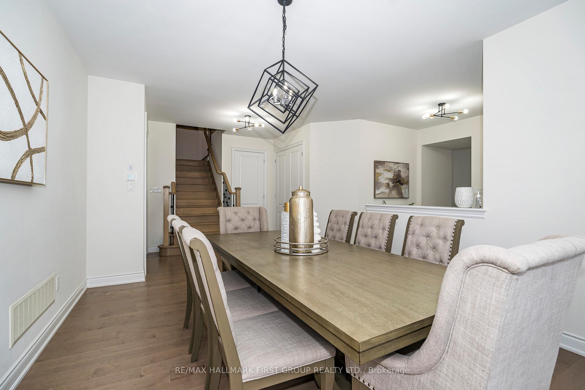 Photo 7 of 136 Auckland DR, Whitby, Rural Whitby — HOMEH
