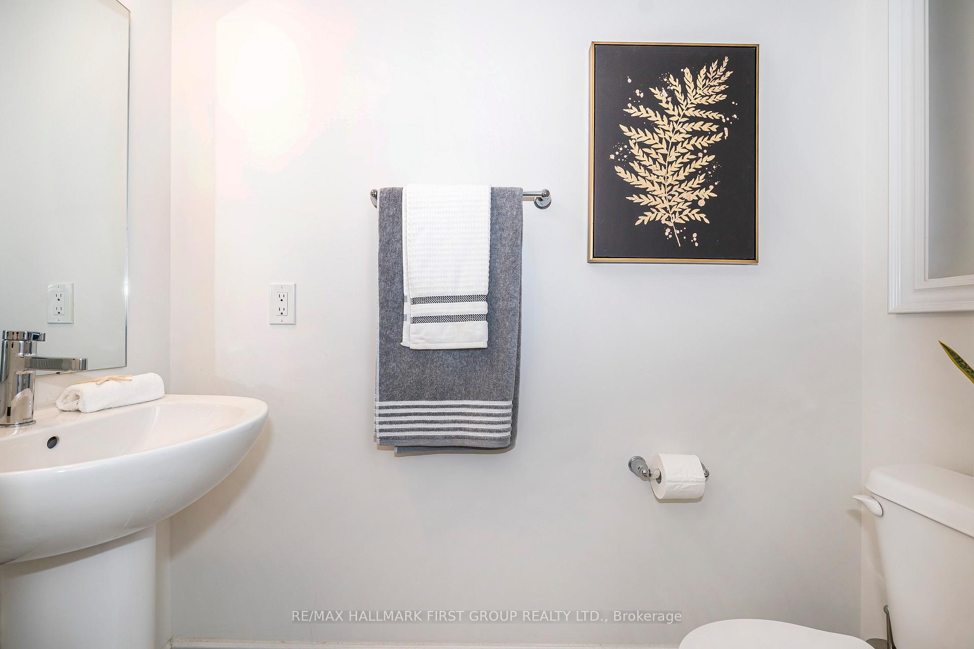 Photo 18 of 136 Auckland DR, Whitby, Rural Whitby — HOMEH