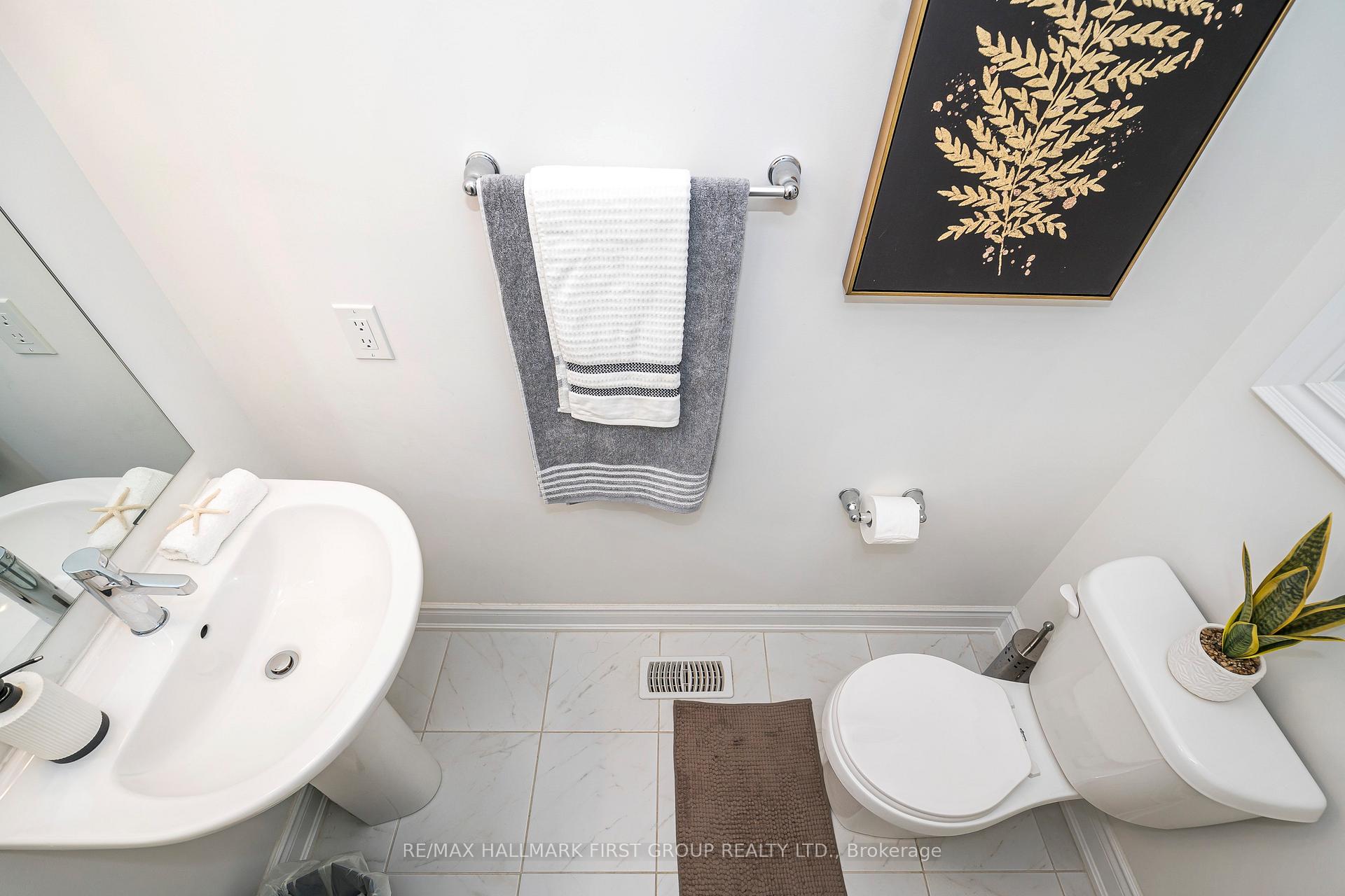 Photo 19 of 136 Auckland DR, Whitby, Rural Whitby — HOMEH