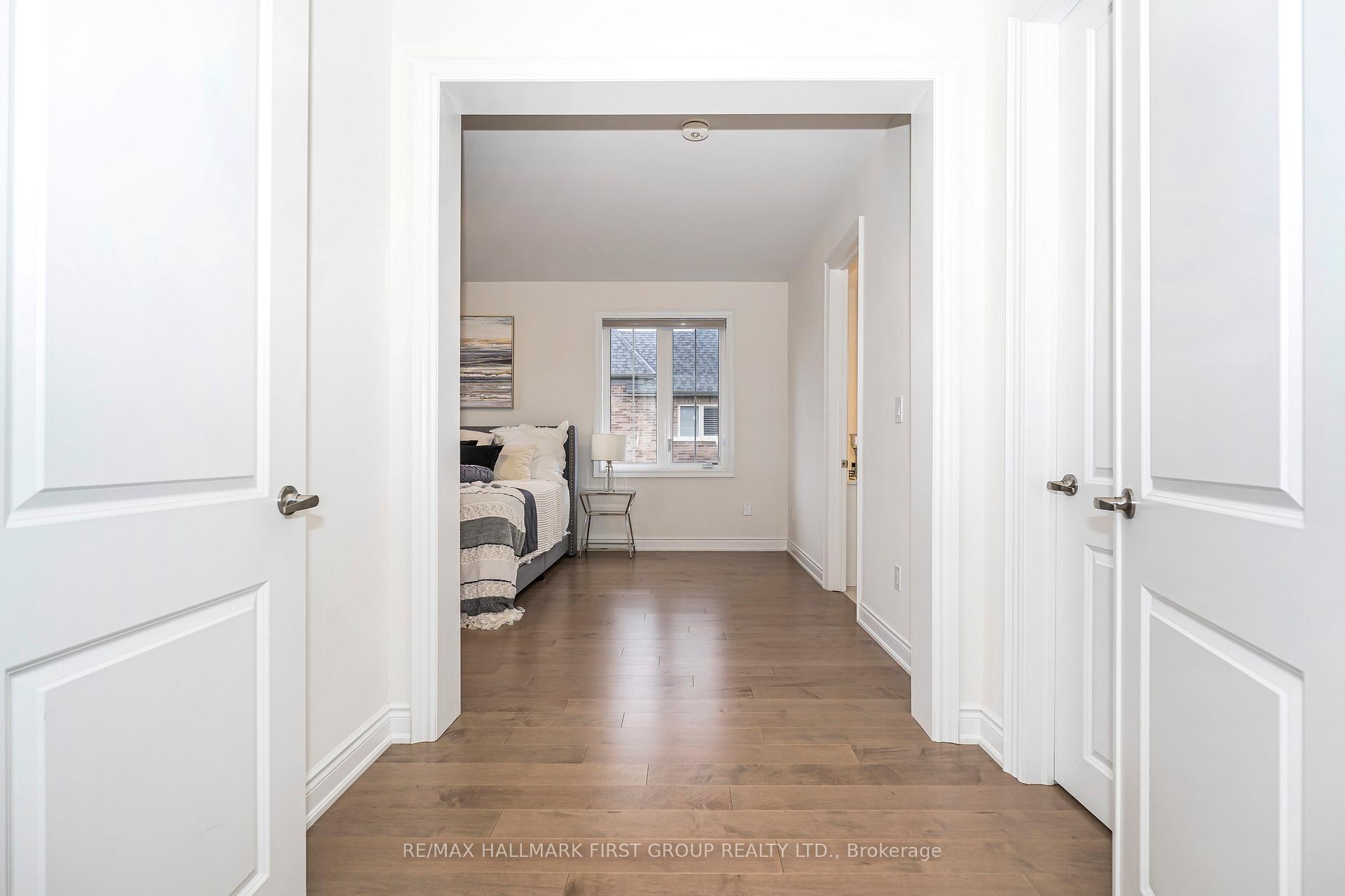 Photo 25 of 136 Auckland DR, Whitby, Rural Whitby — HOMEH