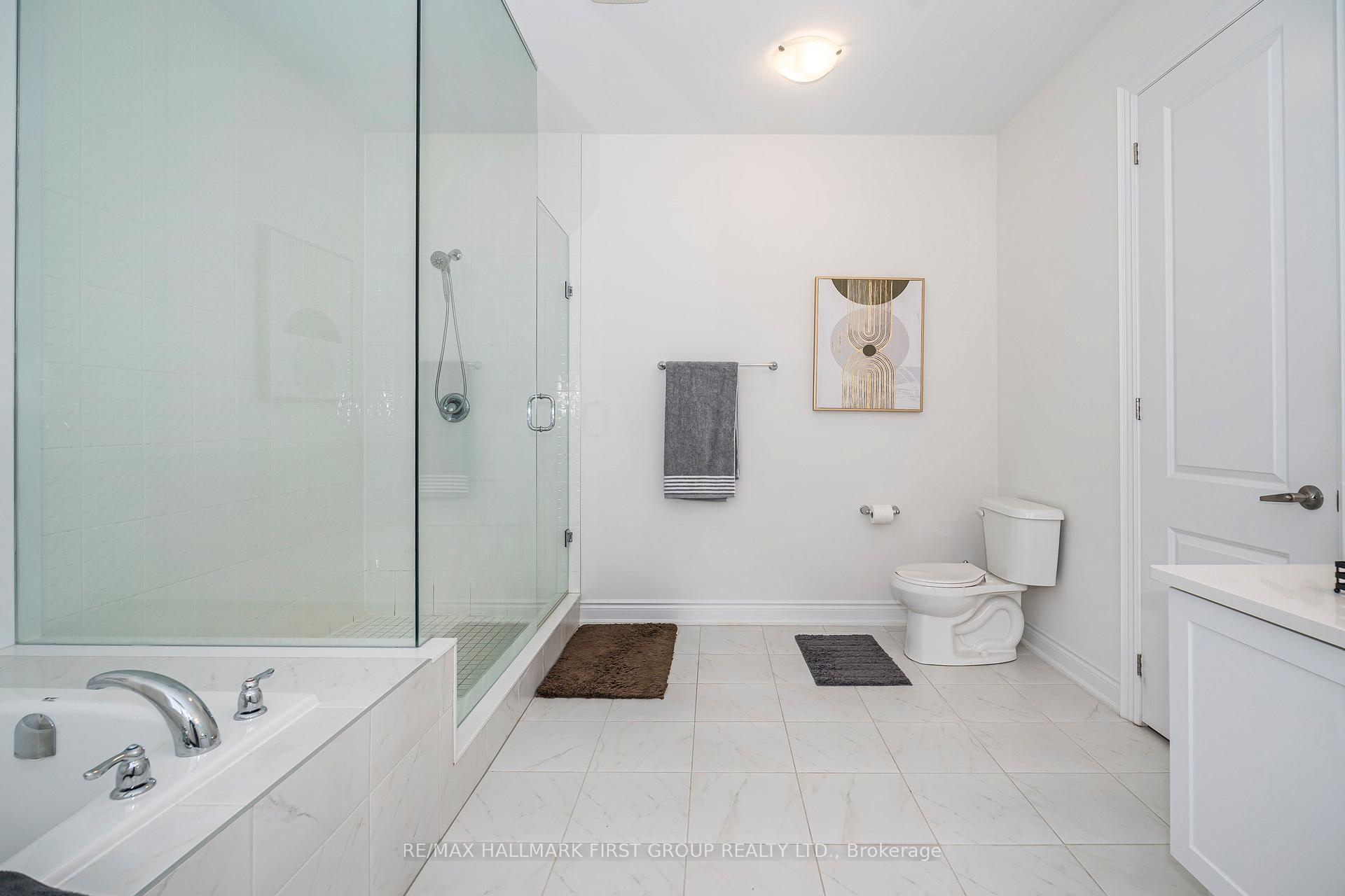 Photo 31 of 136 Auckland DR, Whitby, Rural Whitby — HOMEH