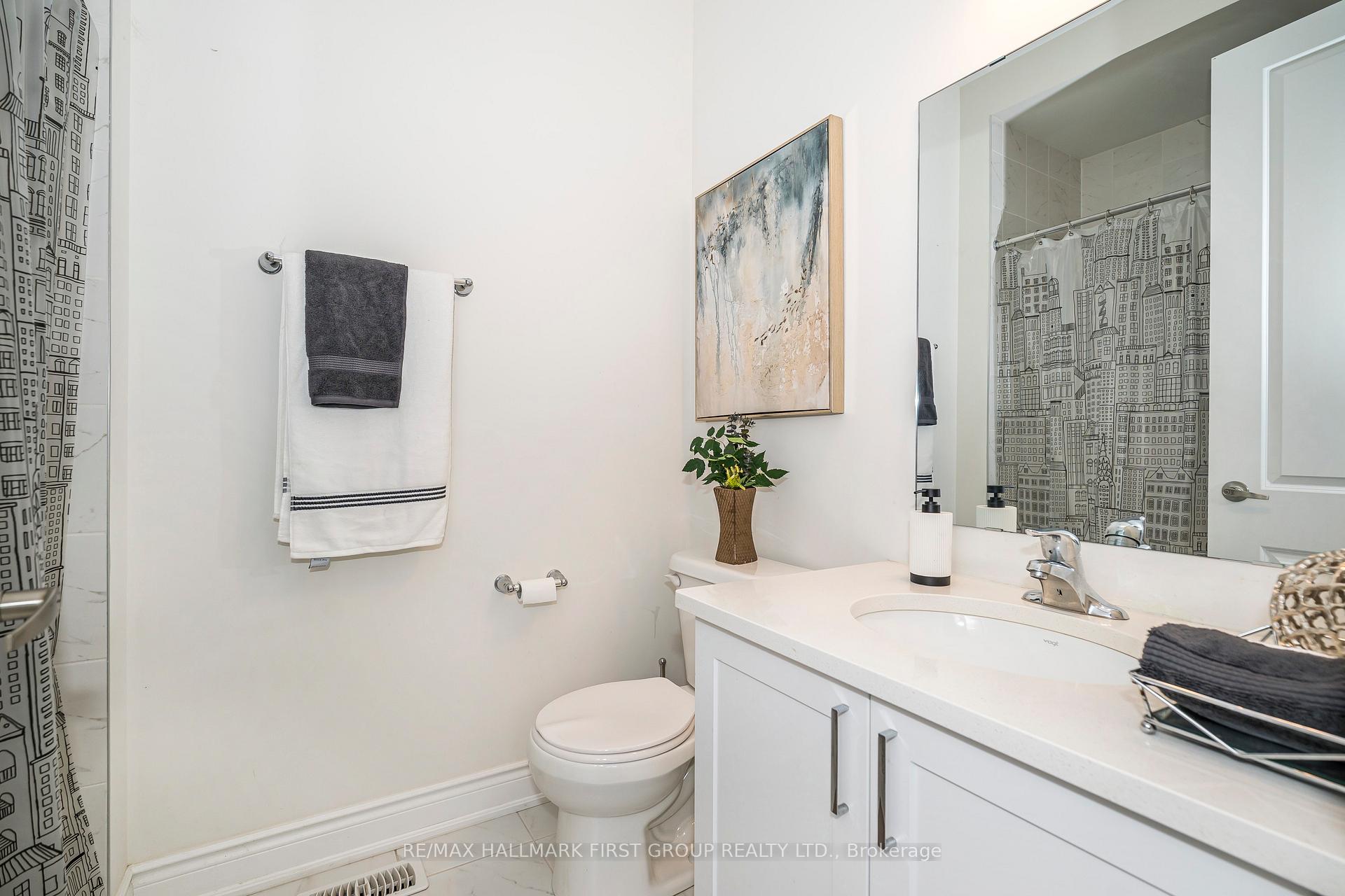 Photo 39 of 136 Auckland DR, Whitby, Rural Whitby — HOMEH