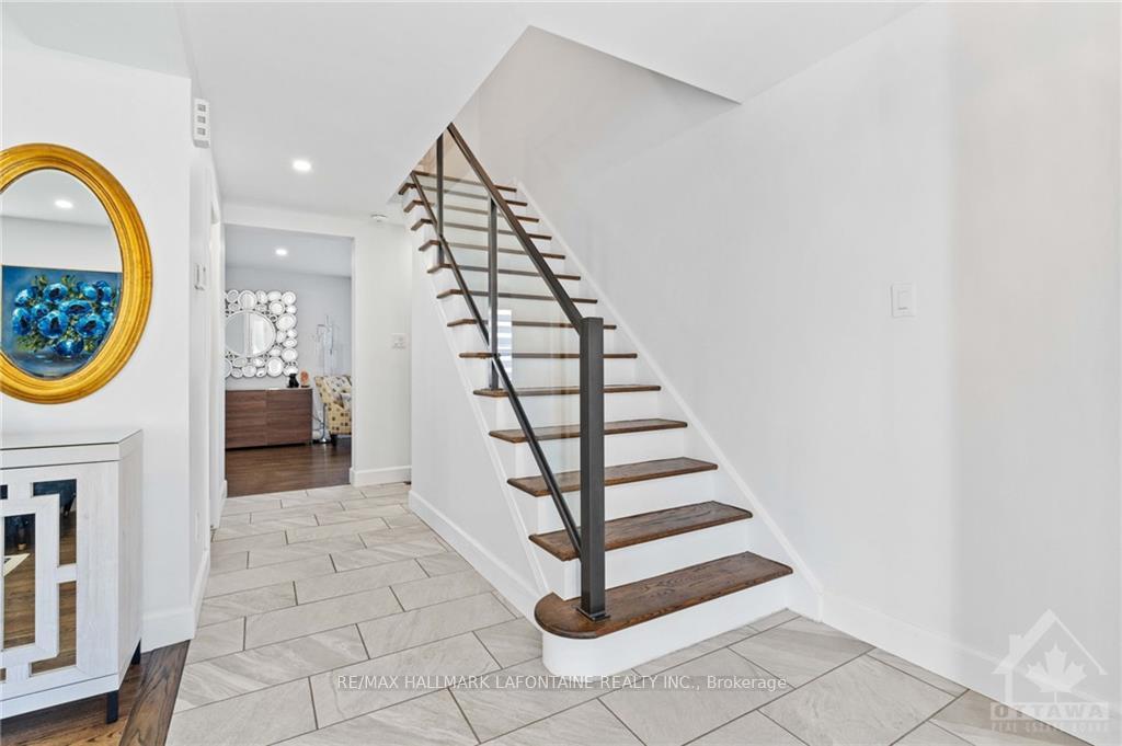 Photo 17 of 1945 Oakdean Crescent, Ottawa, Beacon Hill North — HOMEH